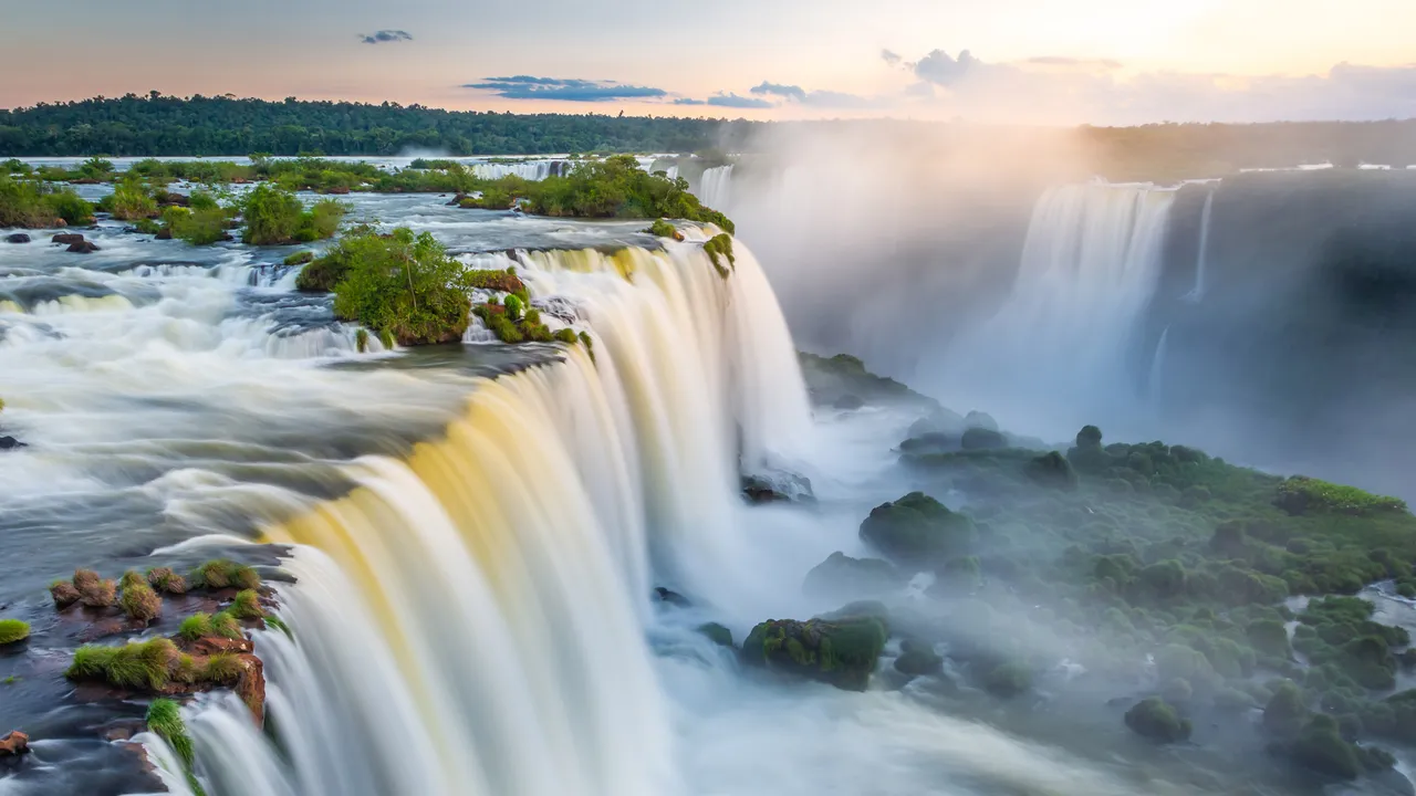 Iguazu Falls seen from Paran&aacute;, Brazil