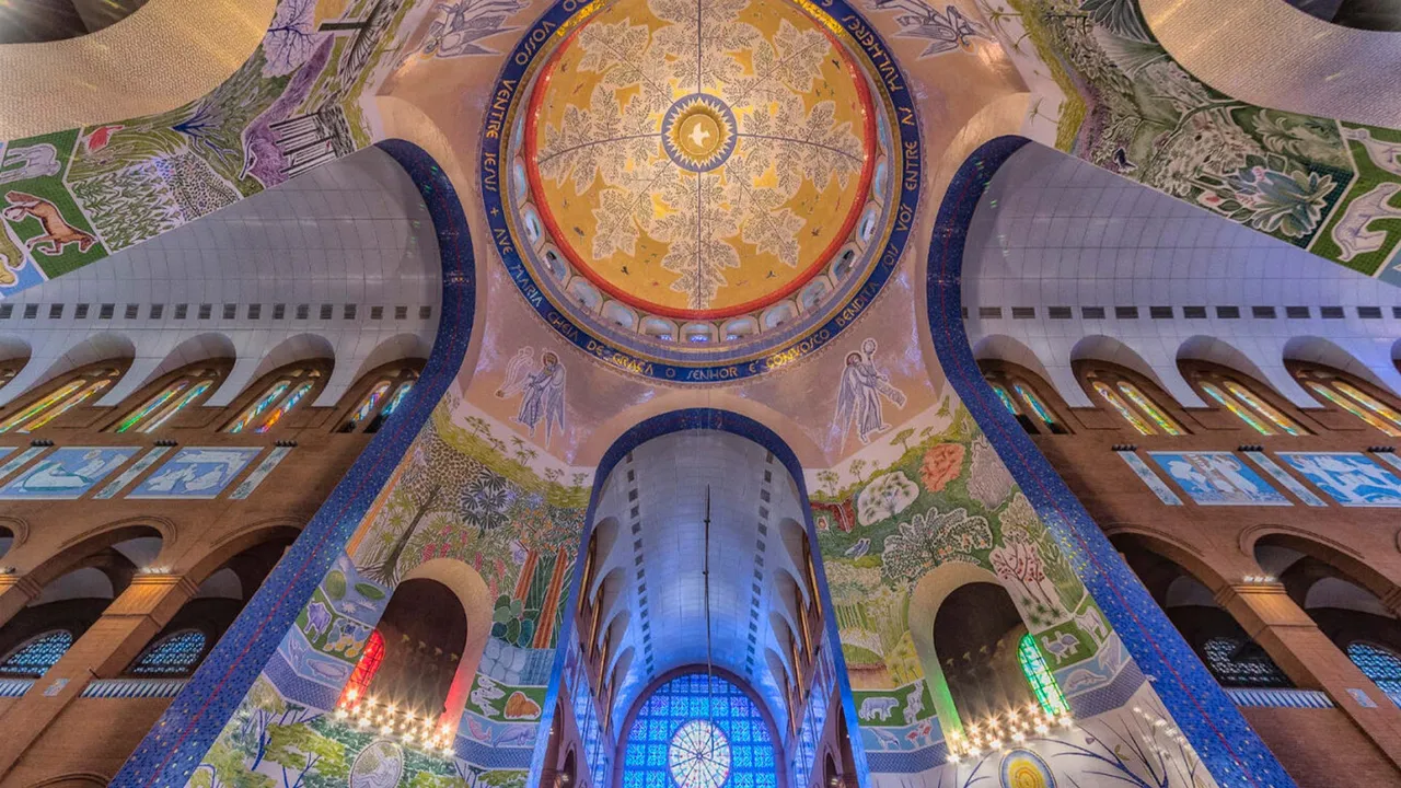 C&uacute;pula Majestosa