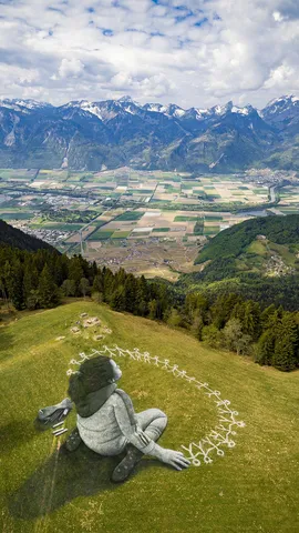 Tiny hands, big dreams