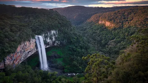 A majestosa Cascata do Caracol