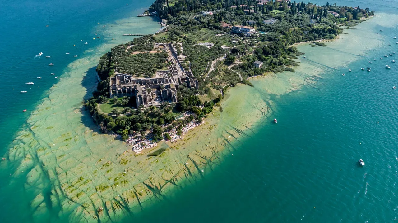 Villa Romana o Villa del Vate?