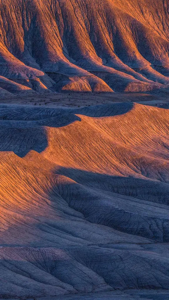 荒々しい岩山が広がる不毛の地