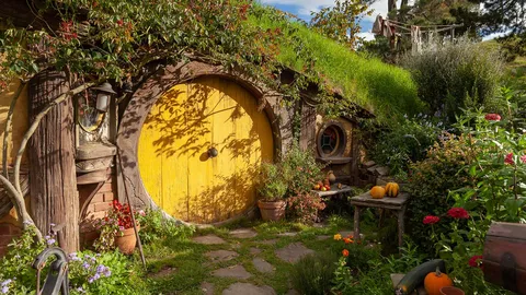 Hobbit house at Hobbiton Movie Set, Matamata, New Zealand