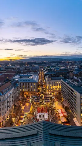 Un mercatino che racconta il Natale